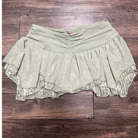 NWT Edikted Sage Green Asymmetric Lace Mesh Ruffle Mini Skort Y2K Coquette Small - Picture 2 of 11